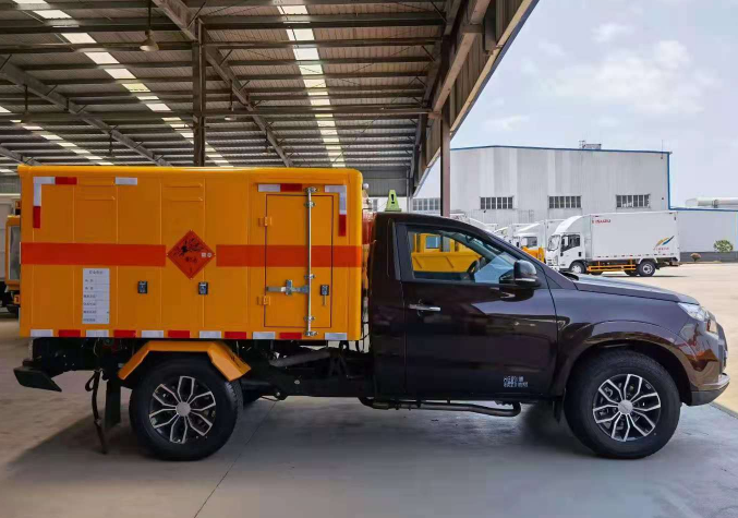 华南热作学院爆破器材运输车的作用是什么