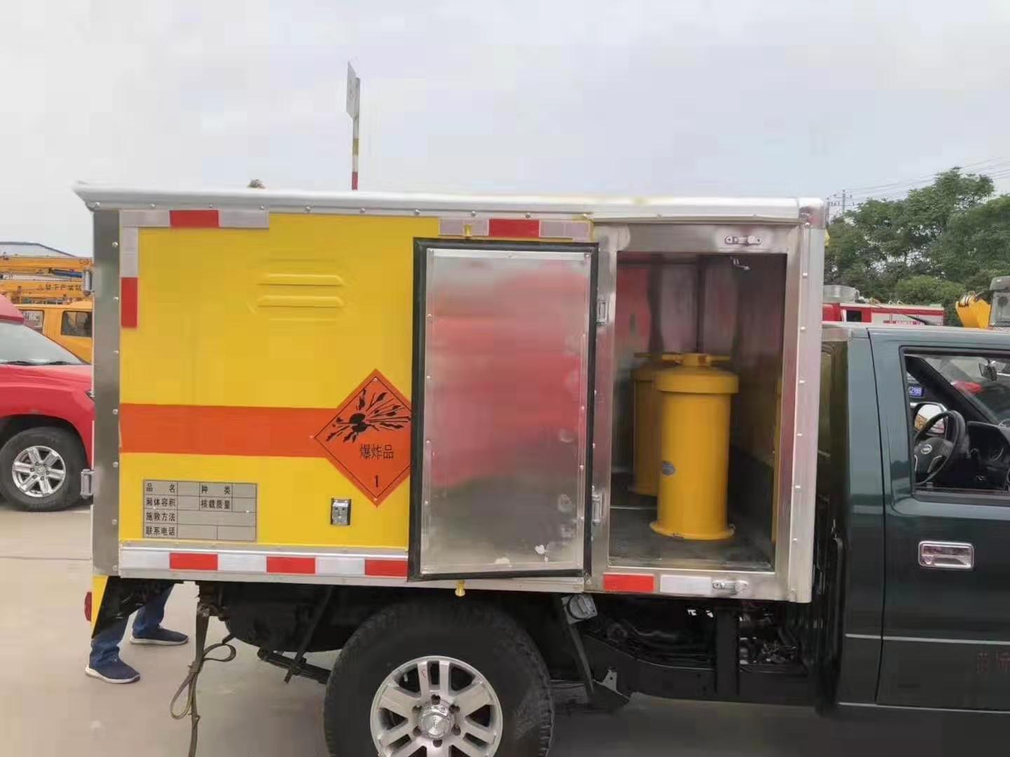 华南热作学院爆破器材运输车行业深度解析：规格选择与运输效能的更优配置